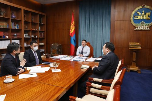 Элчин сайд нарт Итгэмжлэх жуух бичгийг нь гардуулав